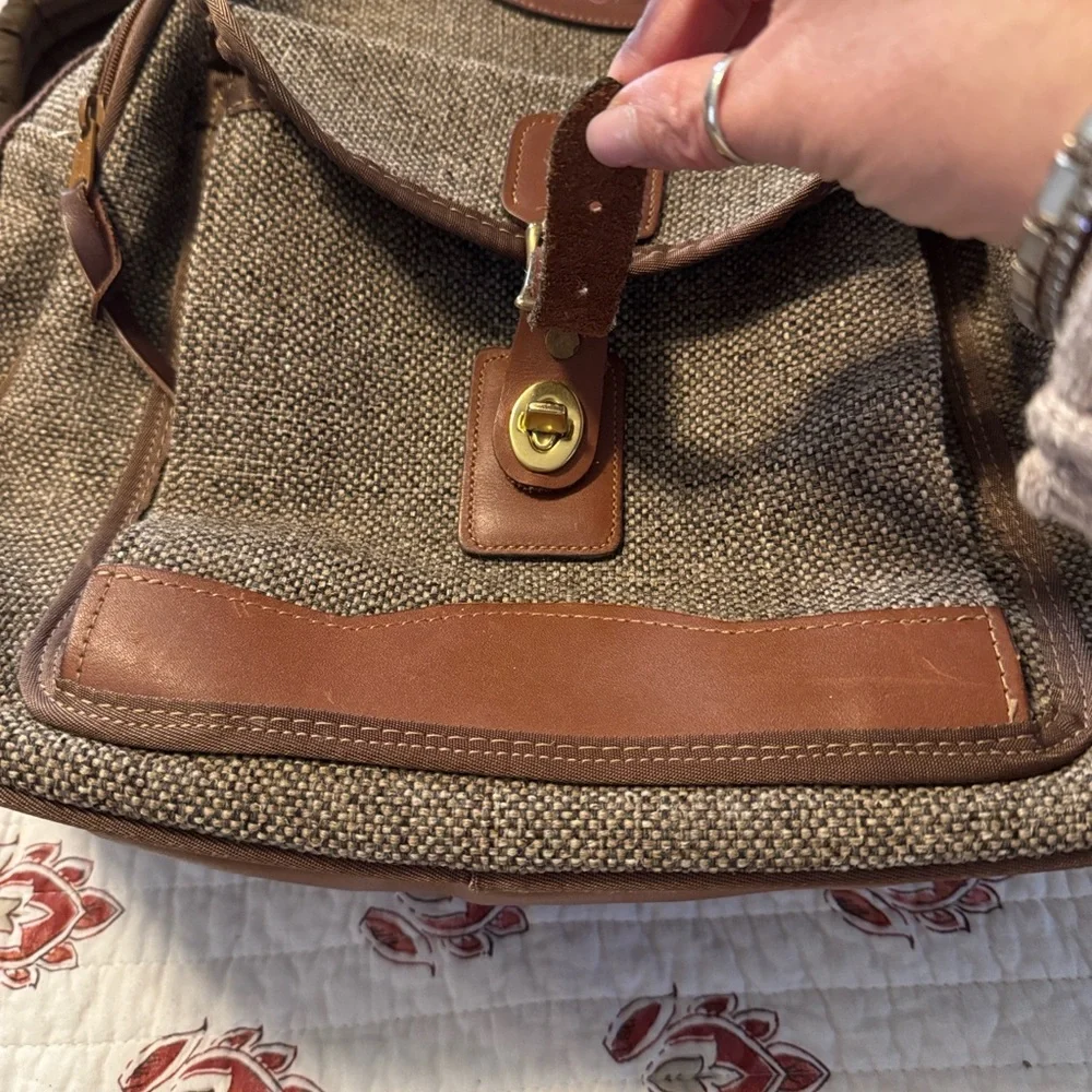 Orvis Leather and Tweed Backpack - Picture 4 of 11